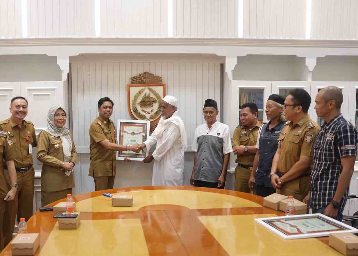 Terima Hibah Tanah dari Warga Rappocini dan Panakukkang, PJ Sekda Imbau Pergunakan Sebaik-Baiknya