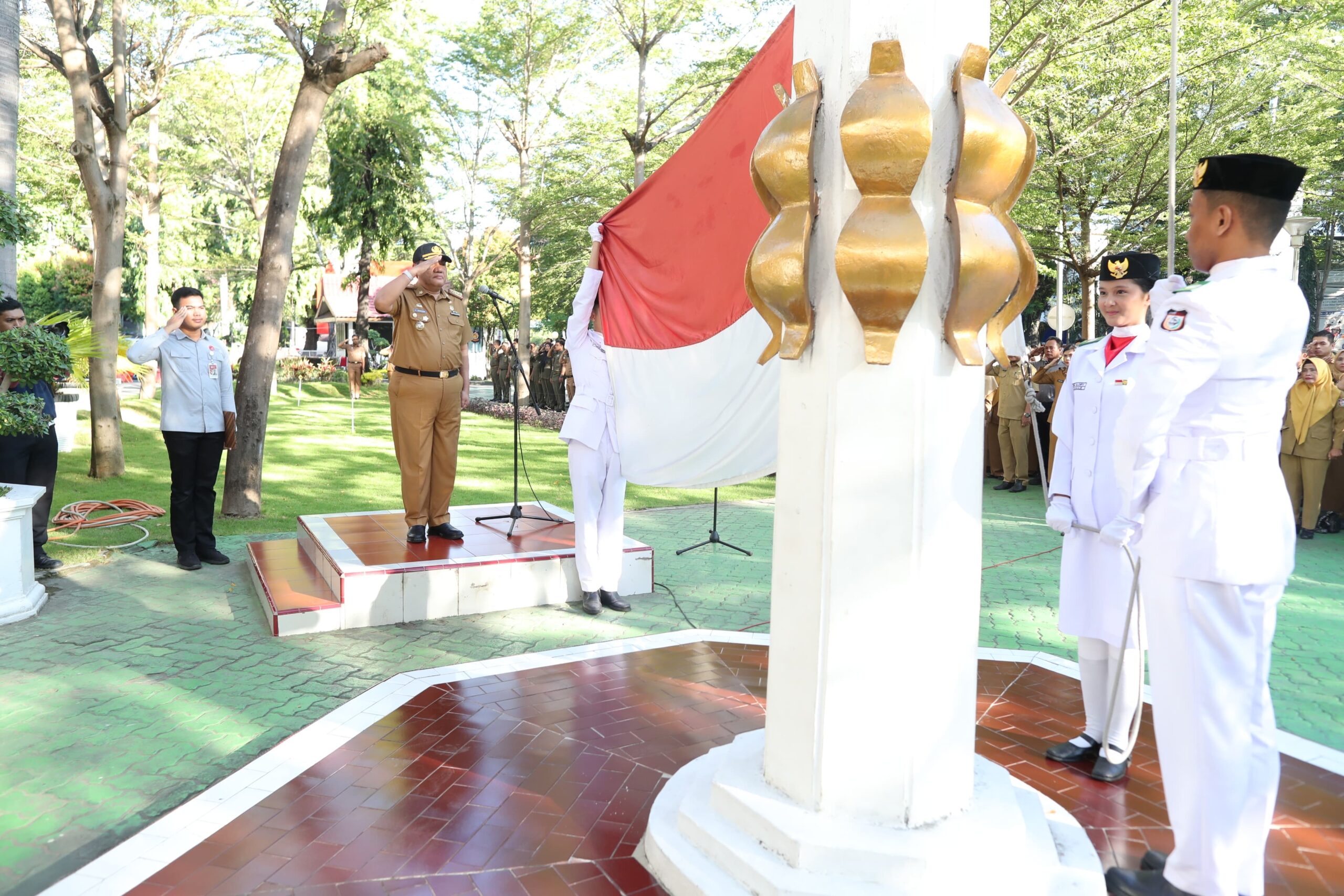 *Pemkot Makassar Gelar Upacara Bendera Peringati Hari Kebangkitan Nasional ke-116*