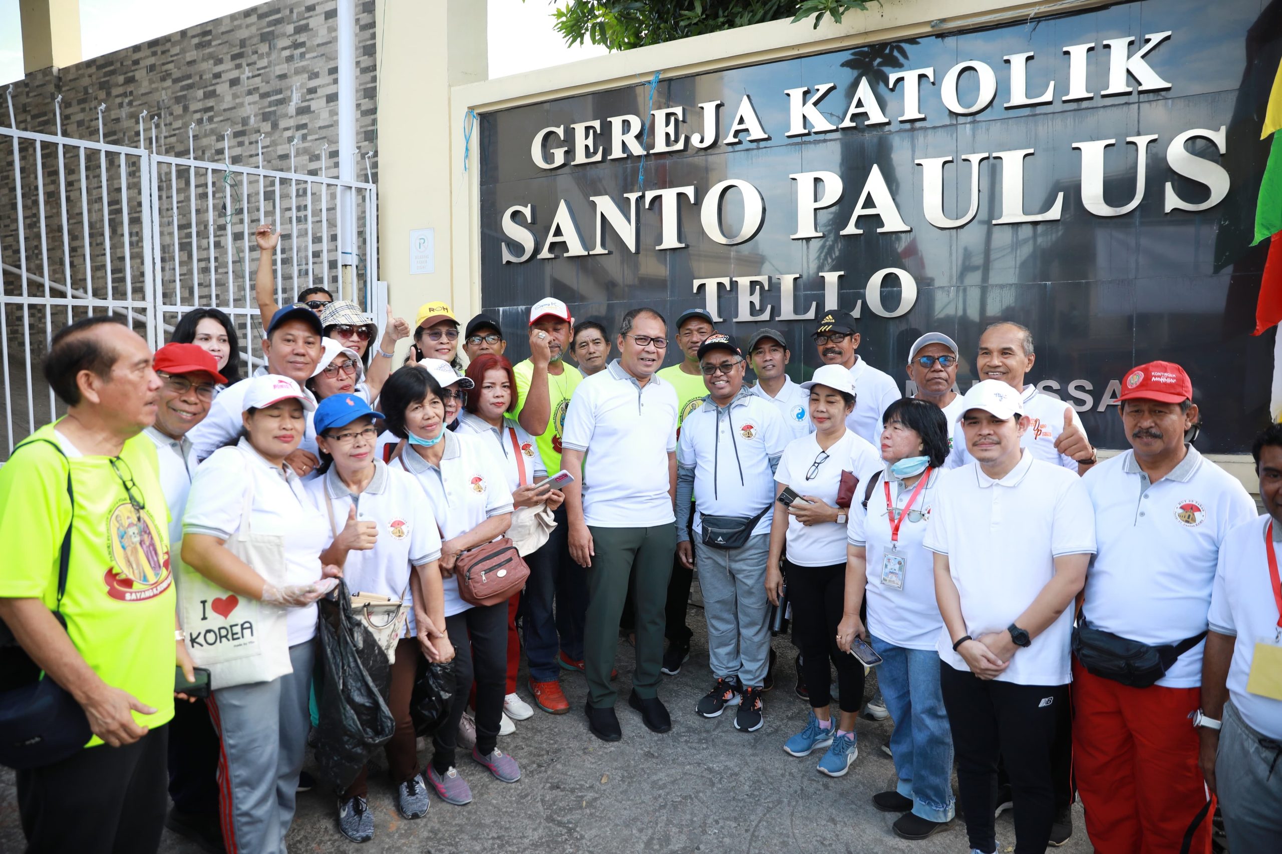 Danny Pomanto Ramaikan Jalan Santai Sehat Bahagia Gereja Katolik Paroki ST Paulus Tello