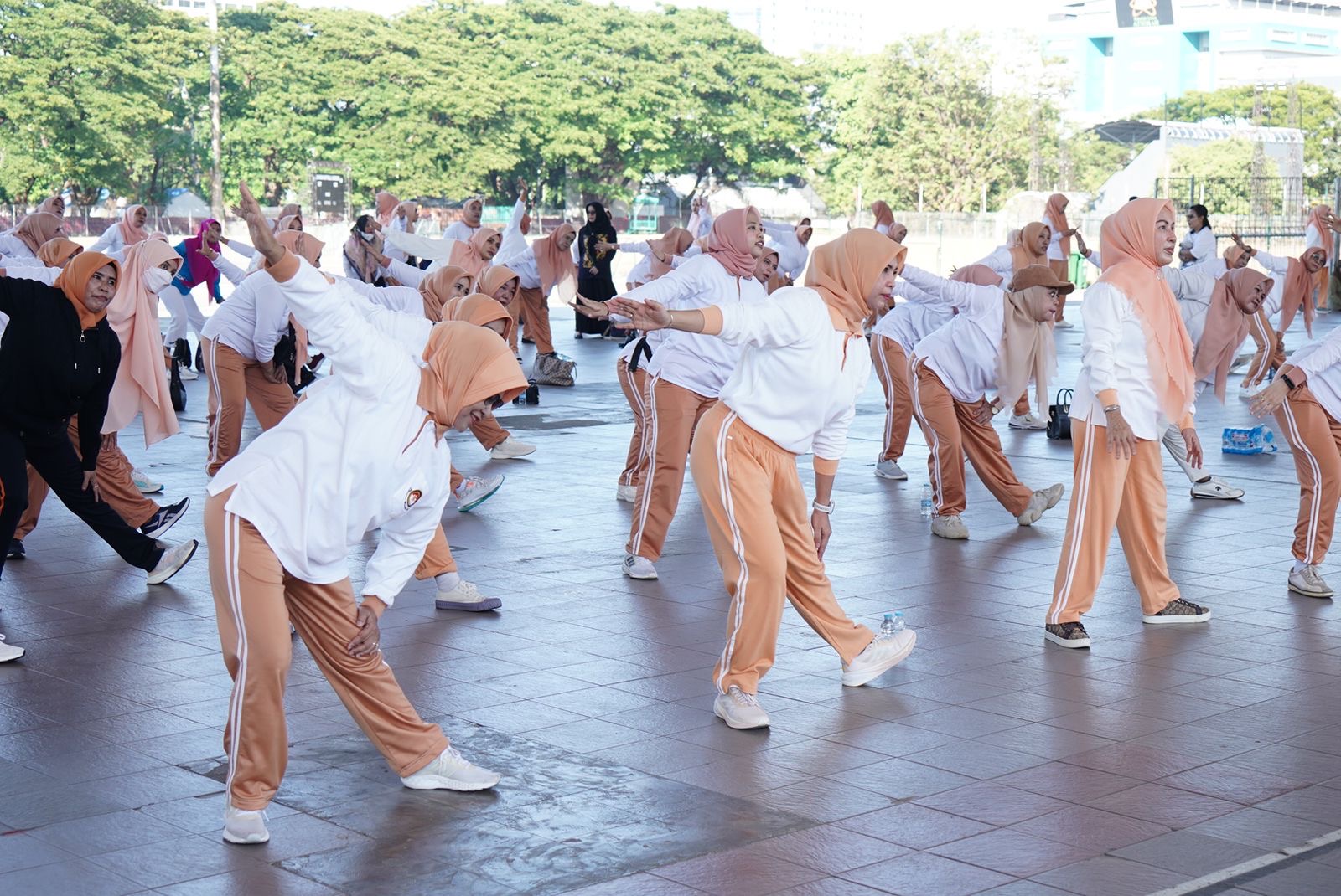 DWP Kota Makassar Gelar Senam Sehat di Lapangan Karebosi