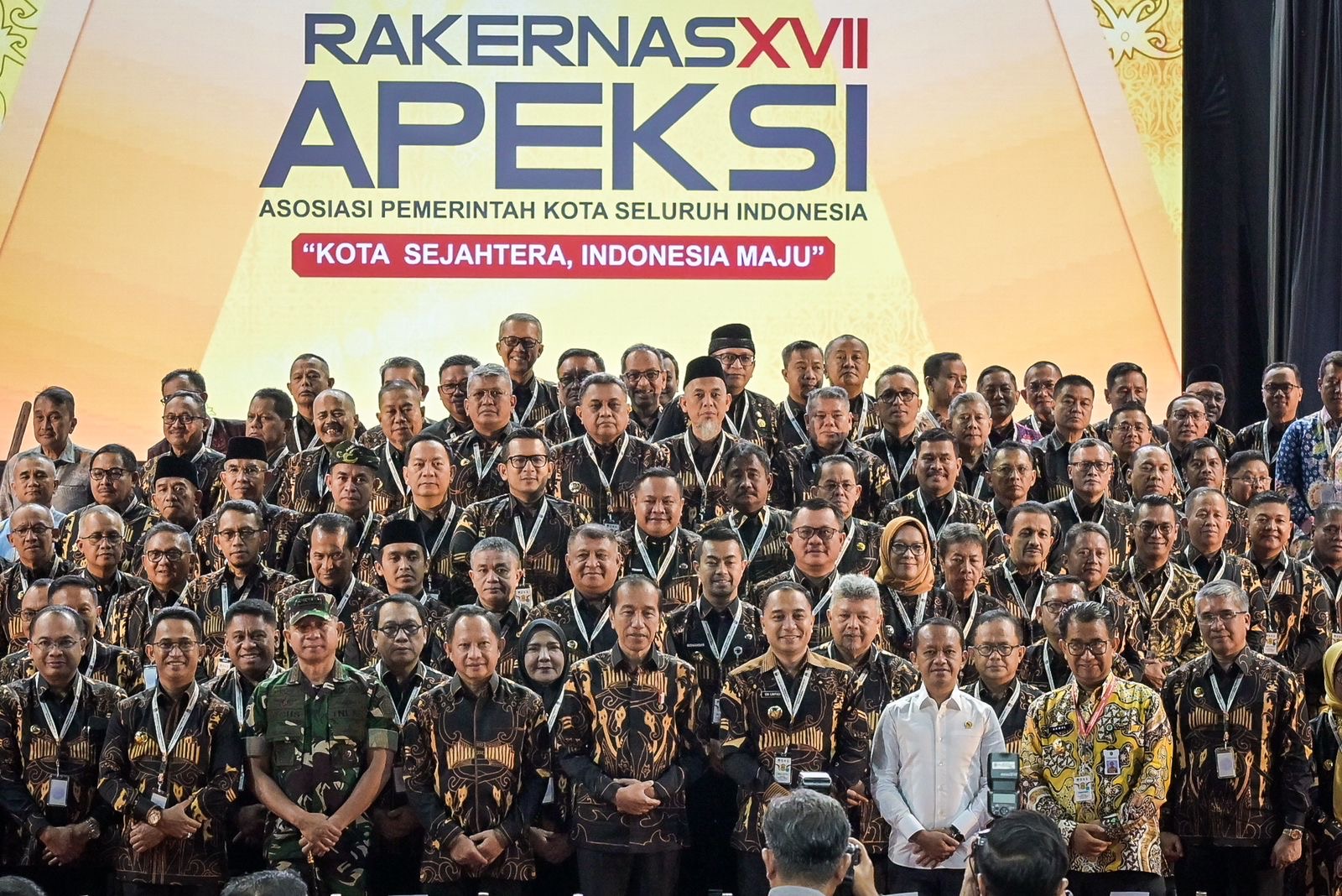 Dibuka Presiden RI Joko Widodo, PJ Sekda Makassar Hadiri Pembukaan Rakernas Apeksi XVII