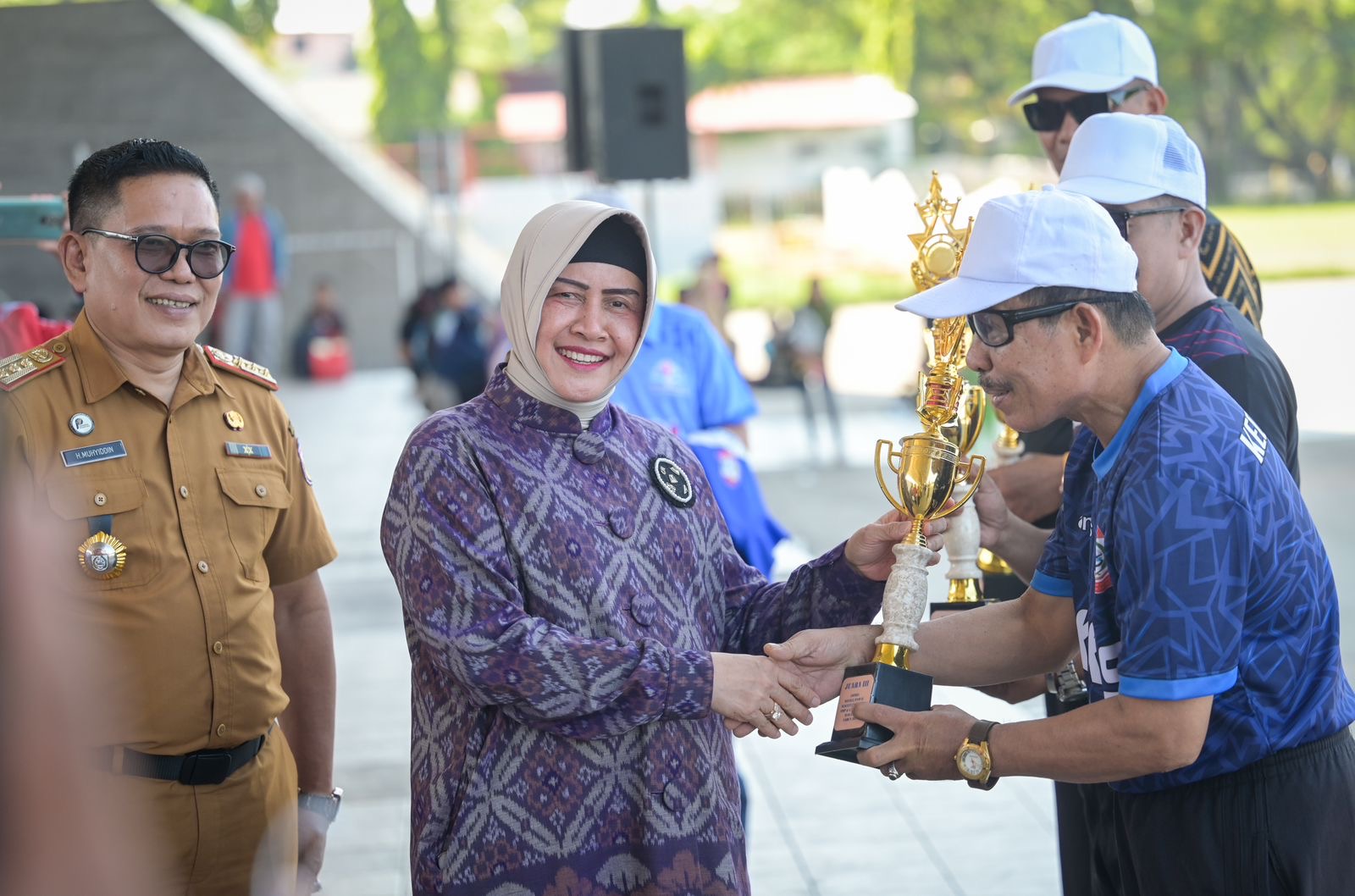 Resmi Dimulai, Indira Yusuf Ismail Buka O2SN SD-SMP Kota Makassar