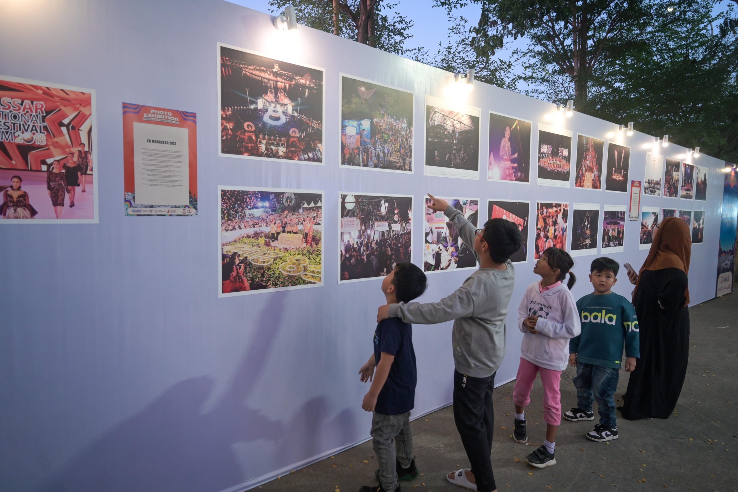 F8 Makassar 2024 Bikin Pengunjung Nostalgia di Zona Pameran Foto