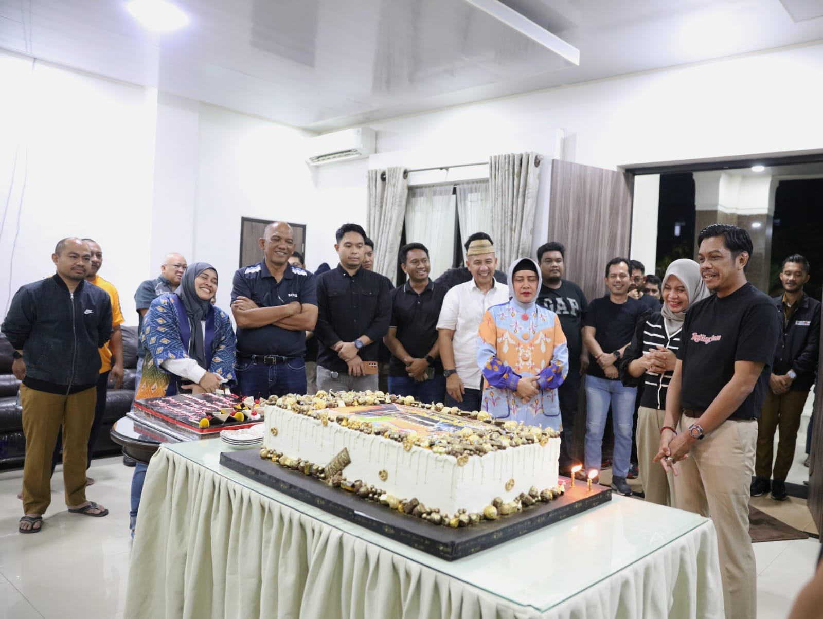 Ultah ke 43 Tahun, PJ Sekda Dapat Surprise dari Jajaran OPD Lingkup Pemkot Makassar