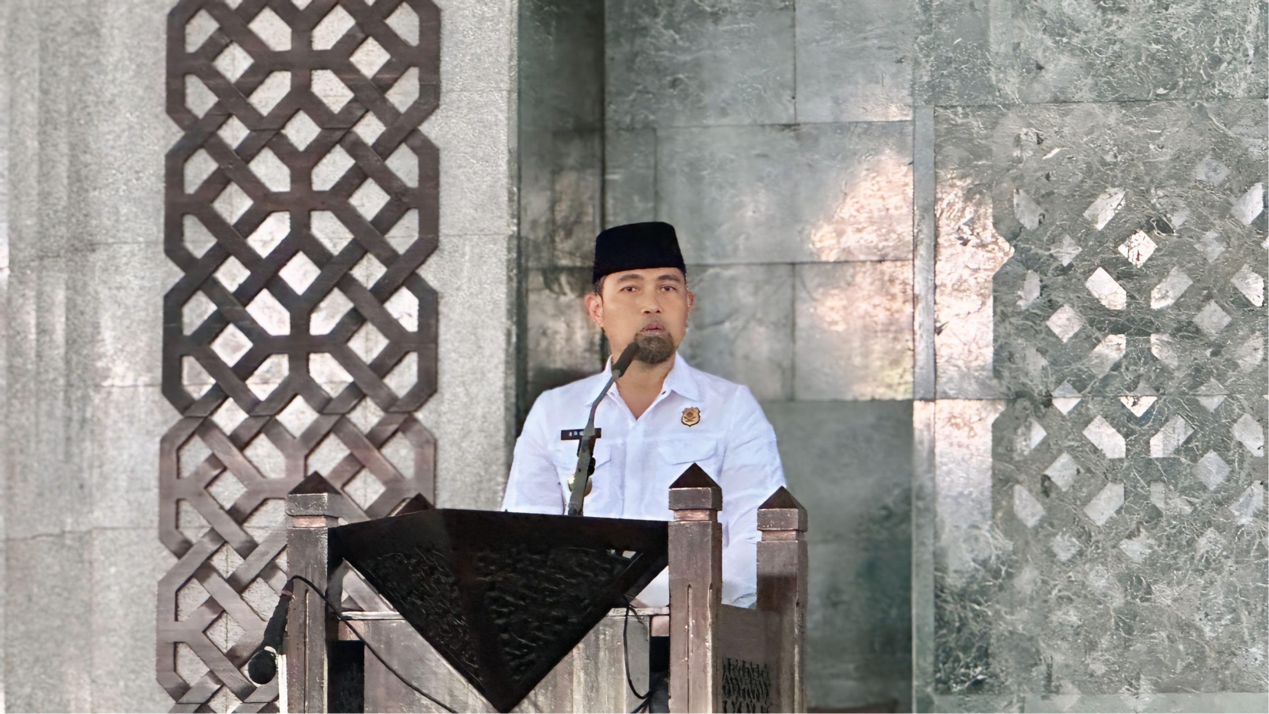 Pjs Arwin Azis Ajak Jemaah Masjid Al-Markaz Wujudkan Suasana Damai di Pilkada Serentak