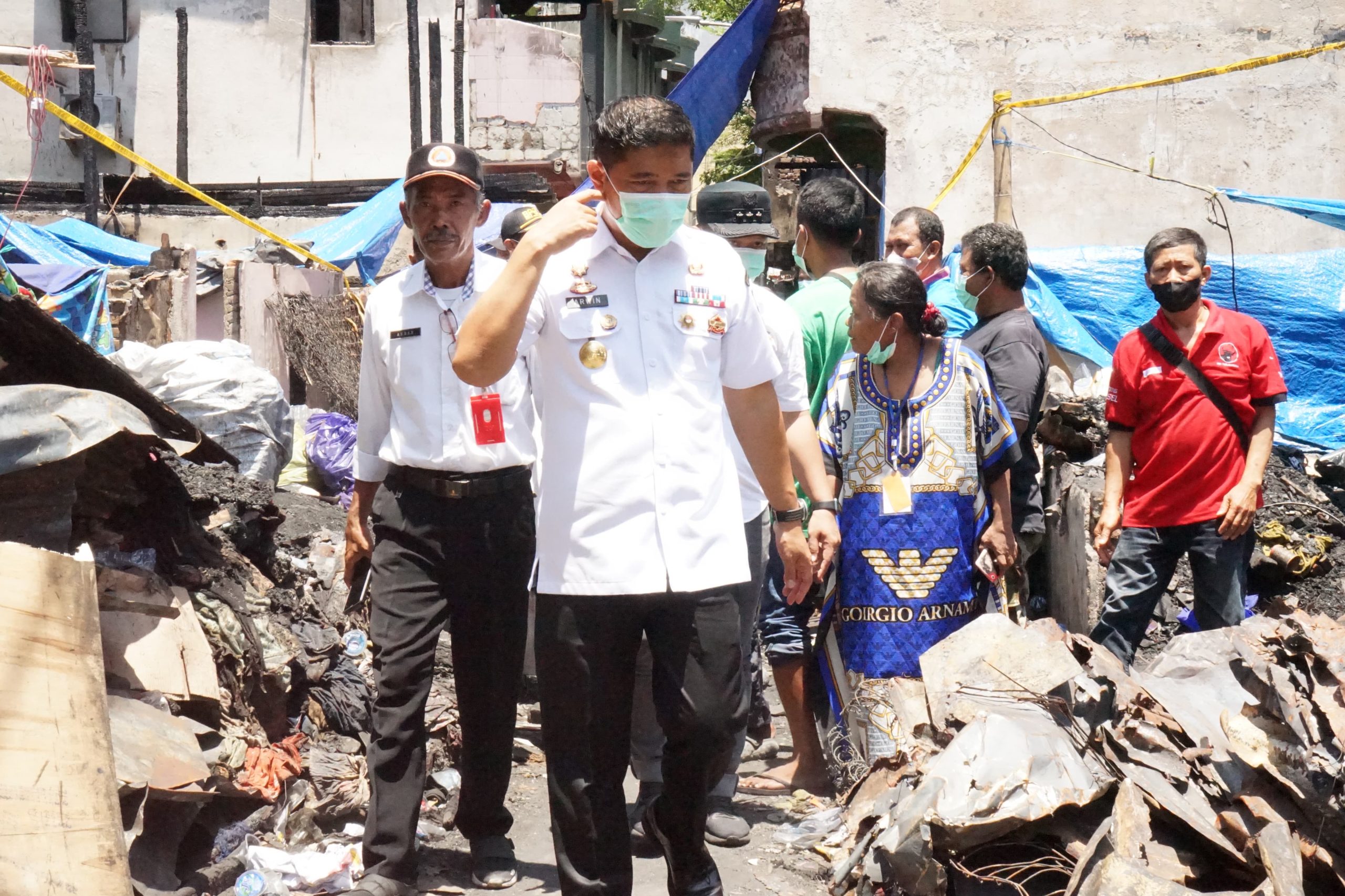 Pjs Wali Kota Arwin Azis Kunjungi Lokasi Kebakaran di Bontoala, Pastikan Bantuan Logistik bagi Warga Terdampak