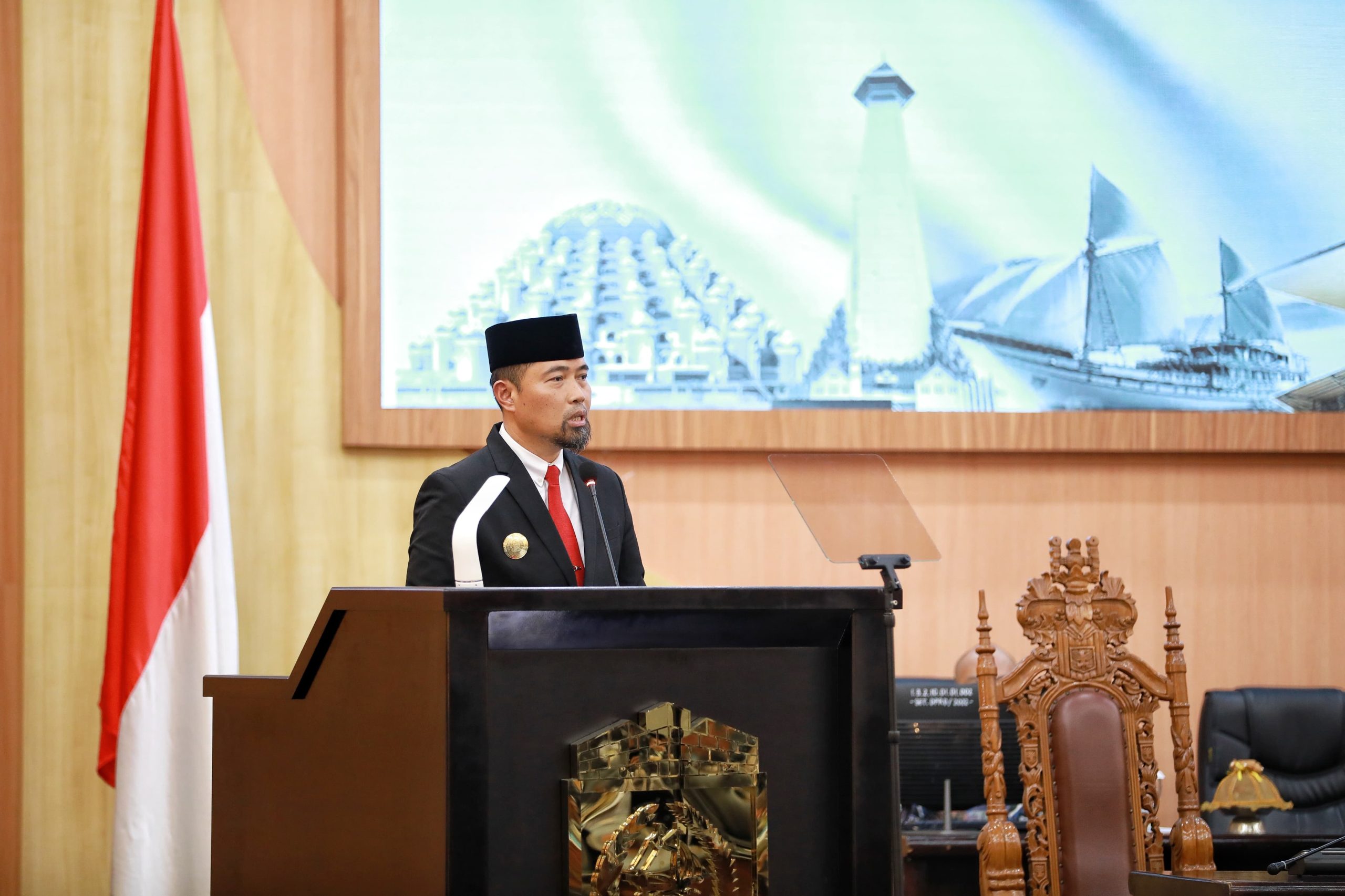 Hadir di Rapat Paripurna Pertama, Pjs Wali Kota Makassar Arwin Azis Serukan Sosialisasikan Pilkada Bijak dan Damai