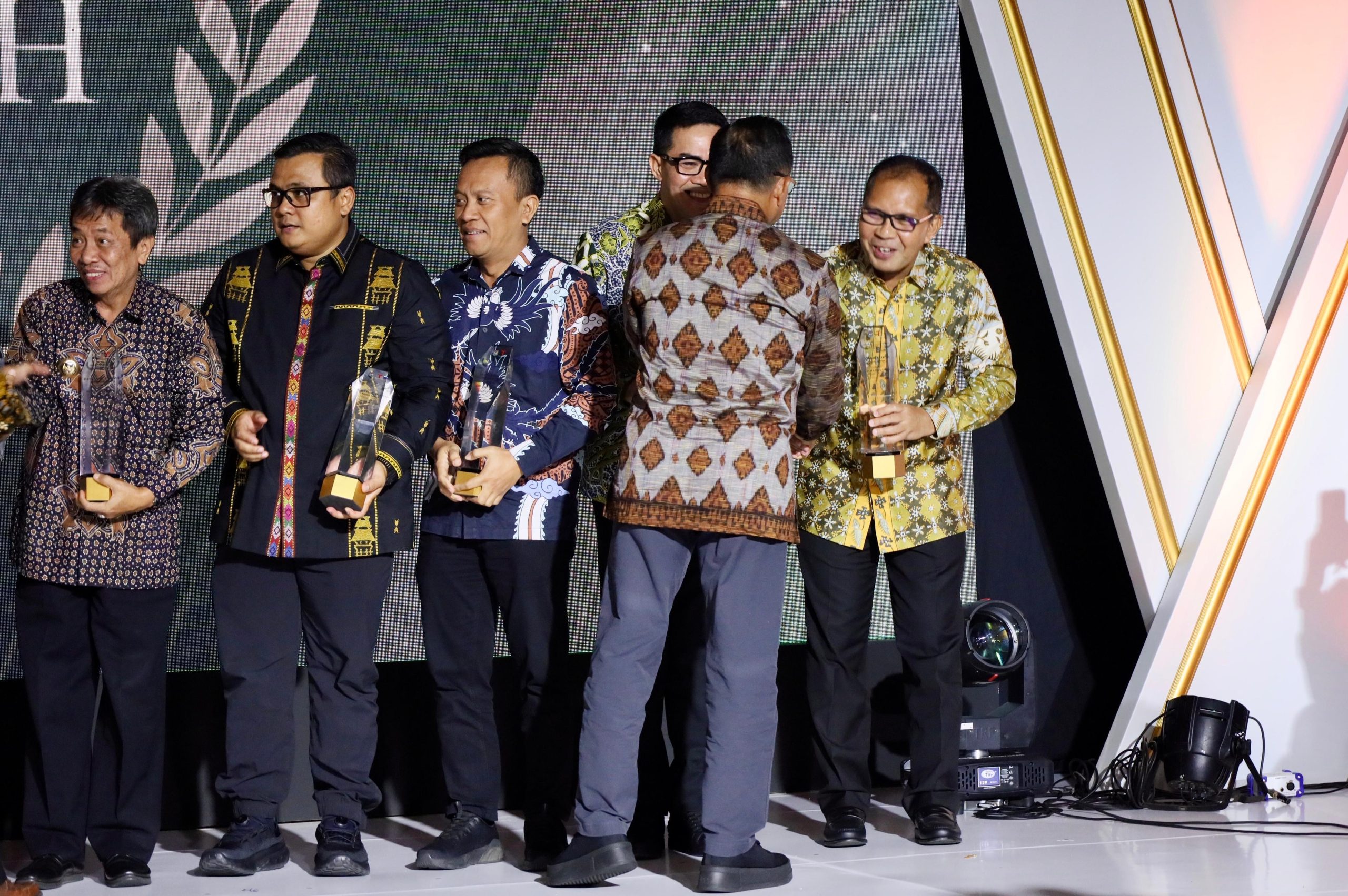 Apresiasi Pemerintahan Daerah 2024, Makassar Raih Penghargaan Kategori Kinerja Total dari Kemendagri-Tempo