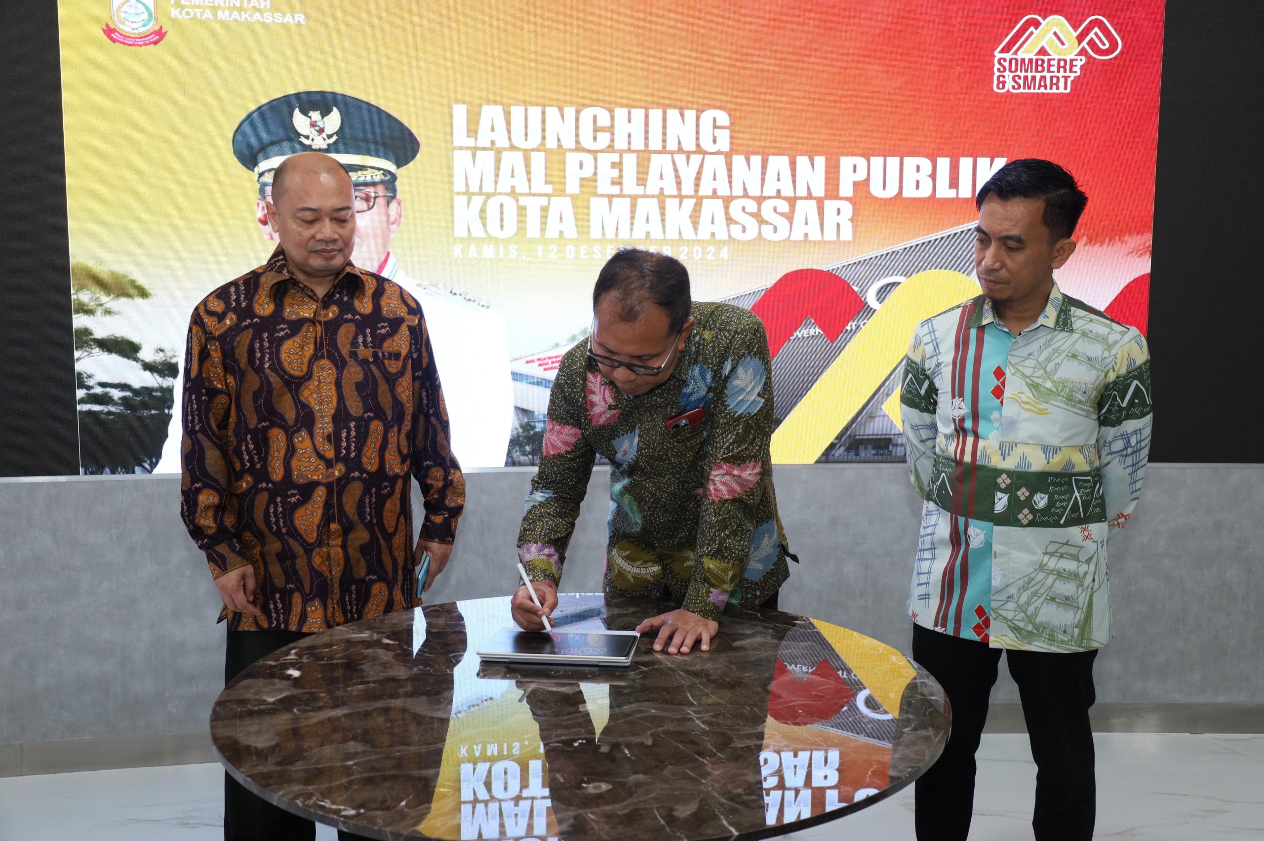 Mentri PAN-RB Resmikan MPP Makassar ‘Sombere and Smart’