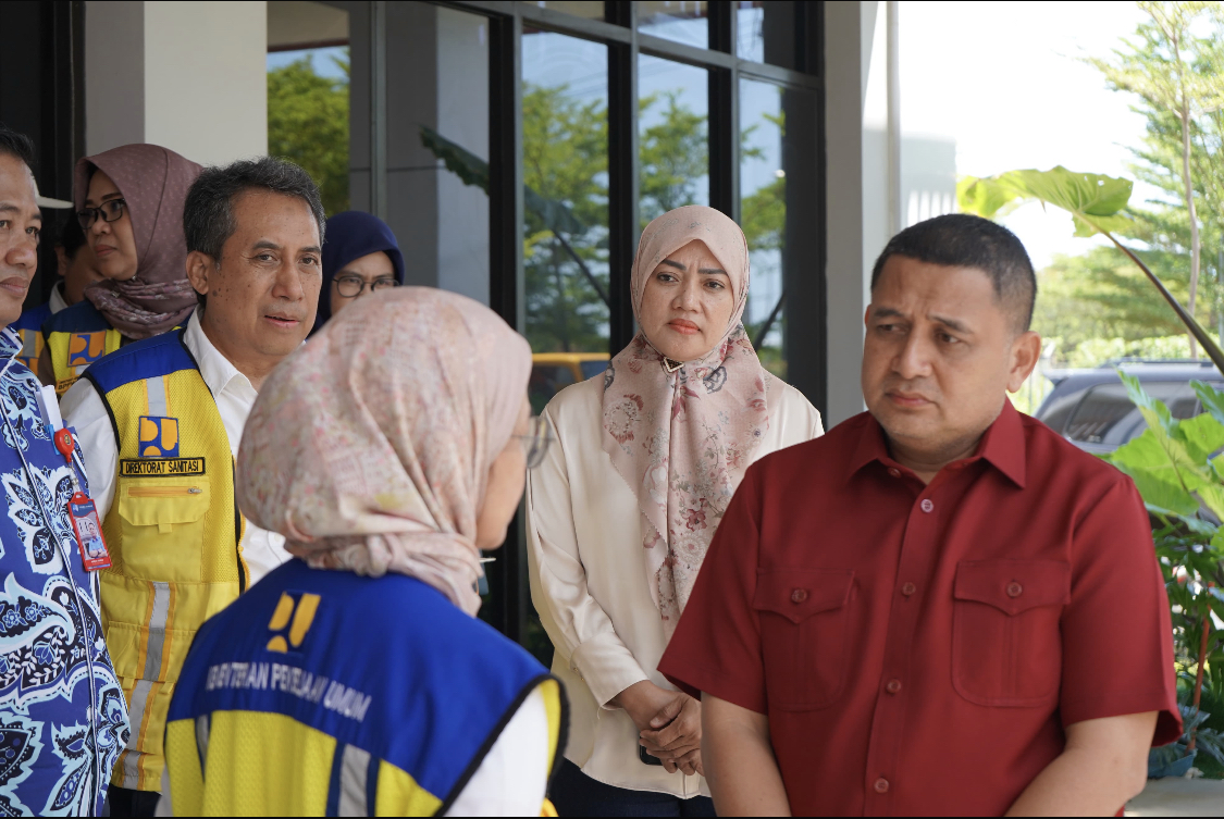 Rencana Perluasan Cakupan, Wali Kota Munafri Dampingi Dirjen Cipta Karya PUPR Tinjau IPAL Losari