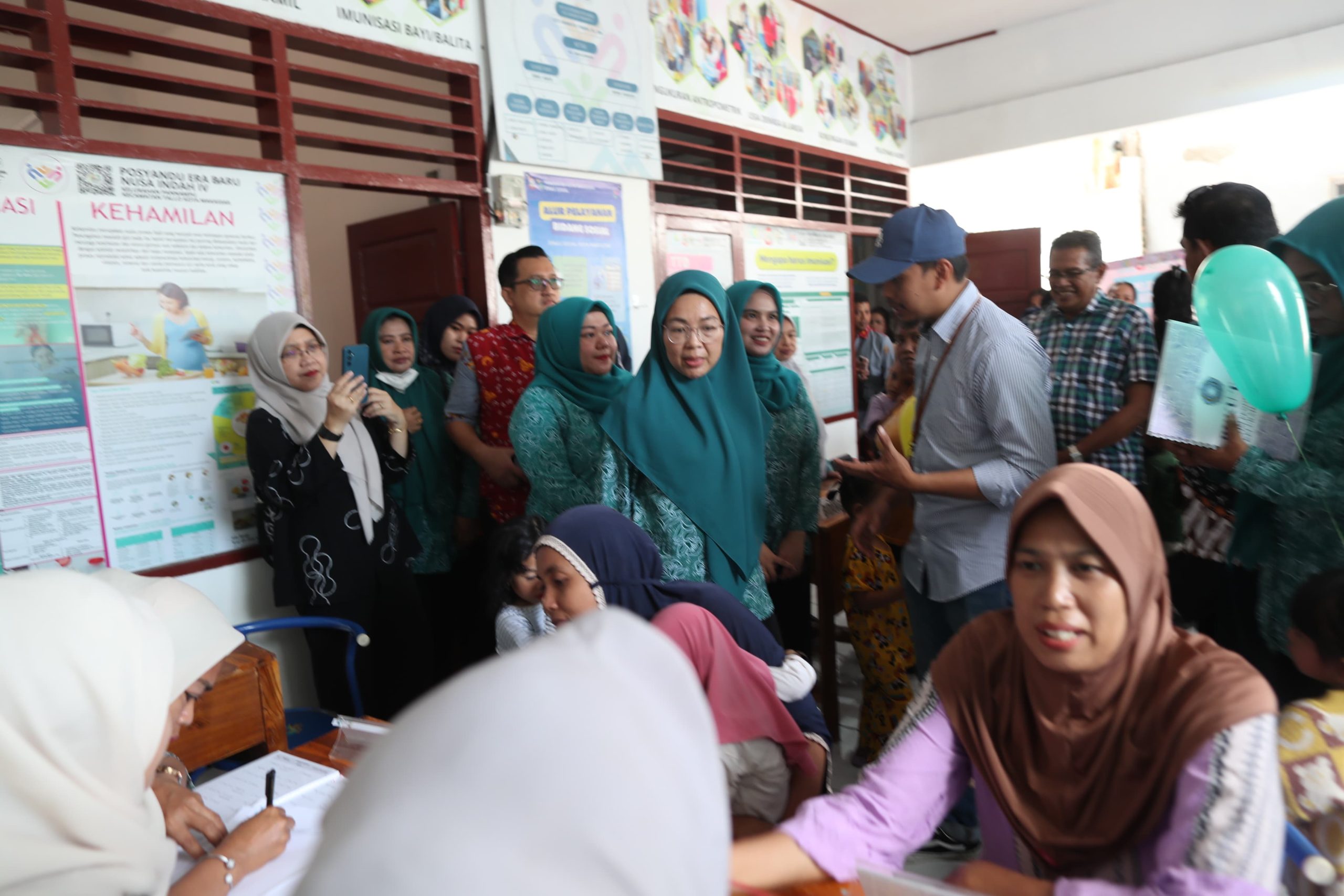 Melinda Aksa Pantau Layanan Posyandu, Apresiasi Inovasi TP PKK Kelurahan Panampu