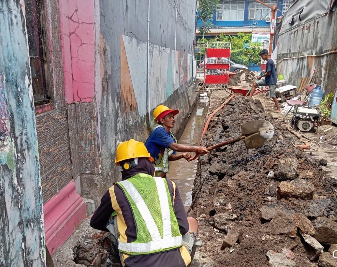 Respons Aspirasi Warga, Pemkot Makassar Benahi Jalan dan Drainase Pongtiku, Dilengkapi U-Ditch