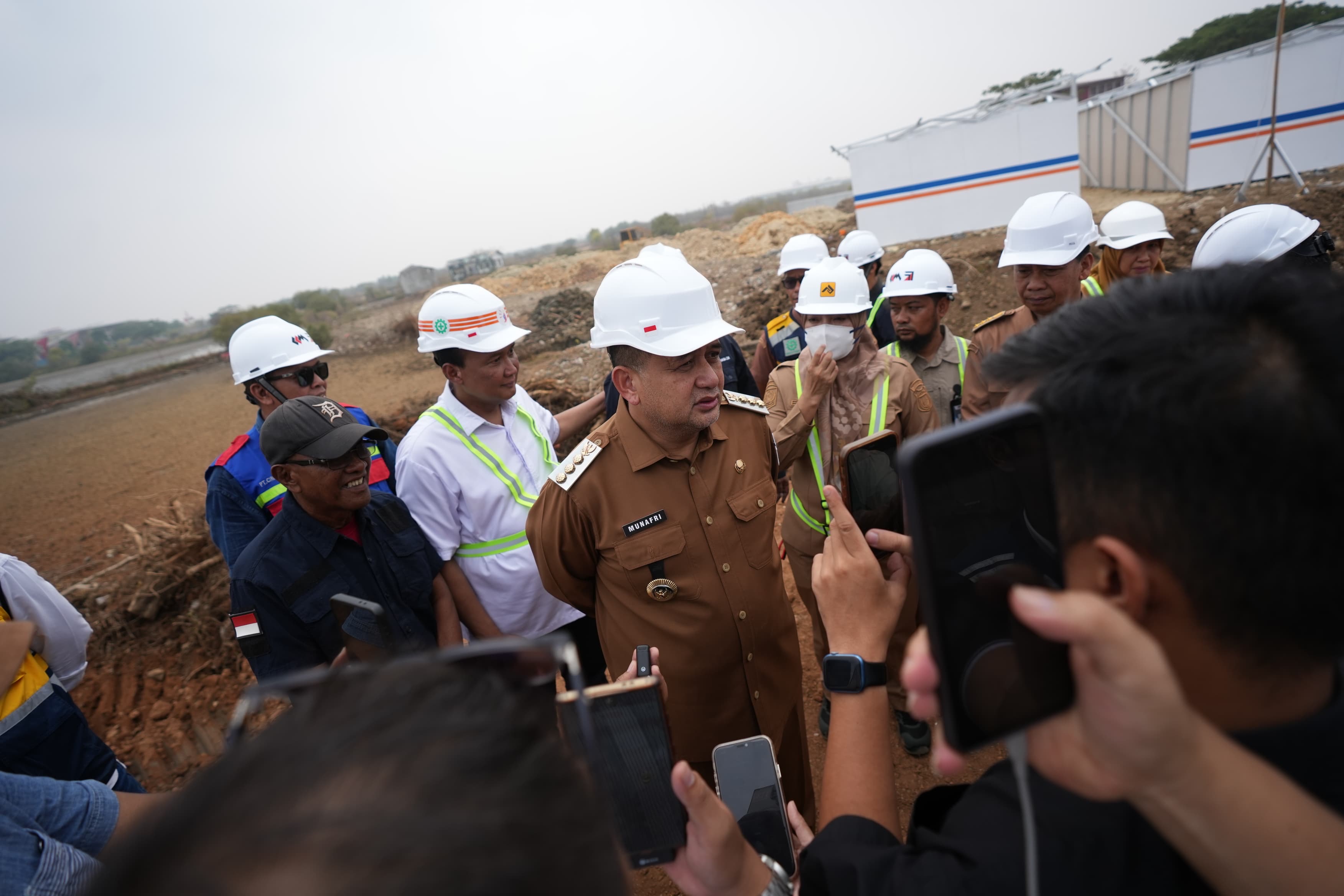 Wali Kota Appi Tinjau Penimbunan Stadion Untia Pastikan Konstruksi Mulai Awal 2027