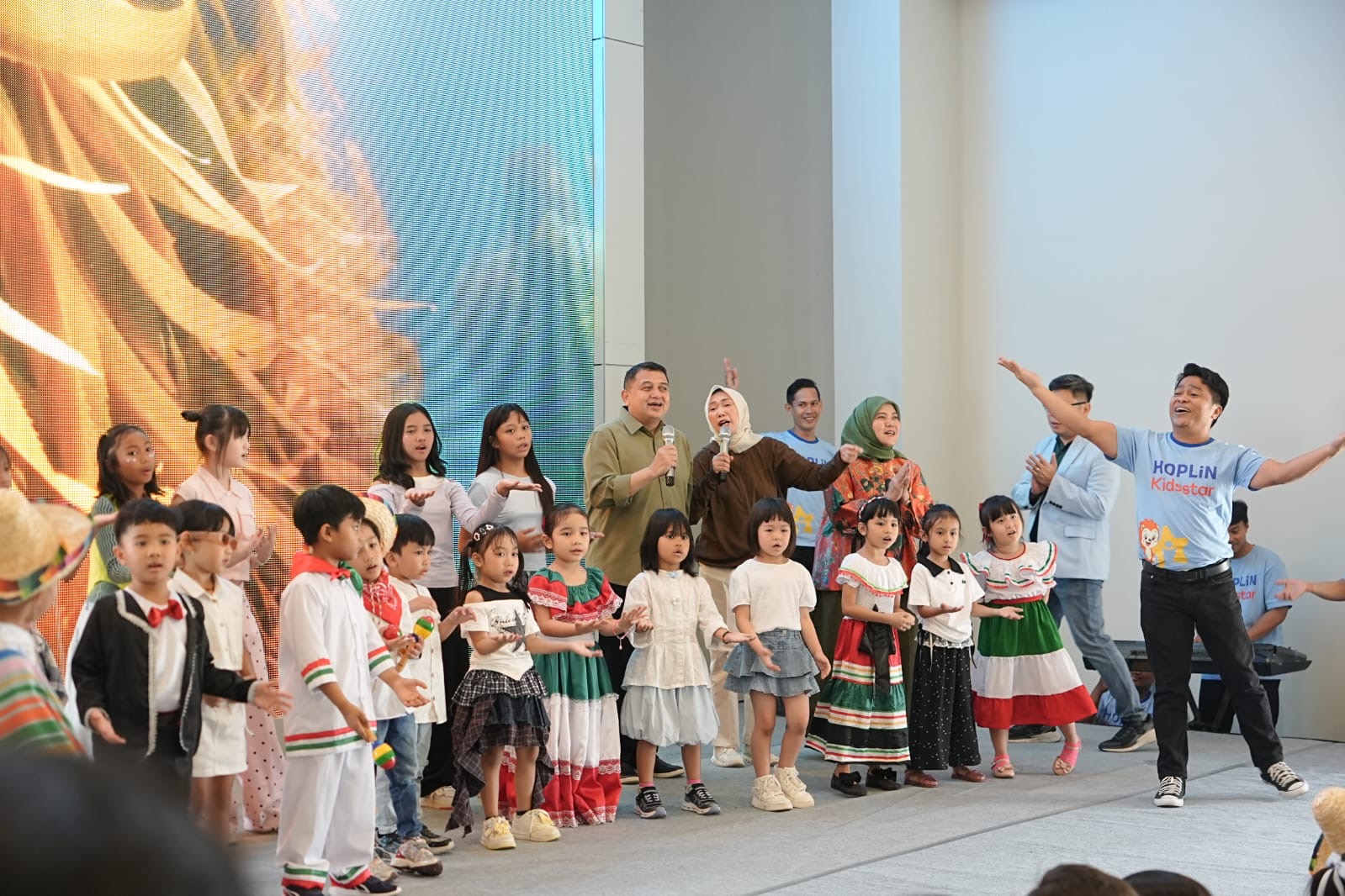 Munafri-Aliyah Meriahkan United Nations Day HOPLiN Preschool Makassar